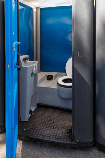 Portable Toilet Options We Offer in Willimantic, CT